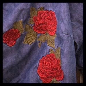 Off shoulder jean fabric 🌹 embroidered